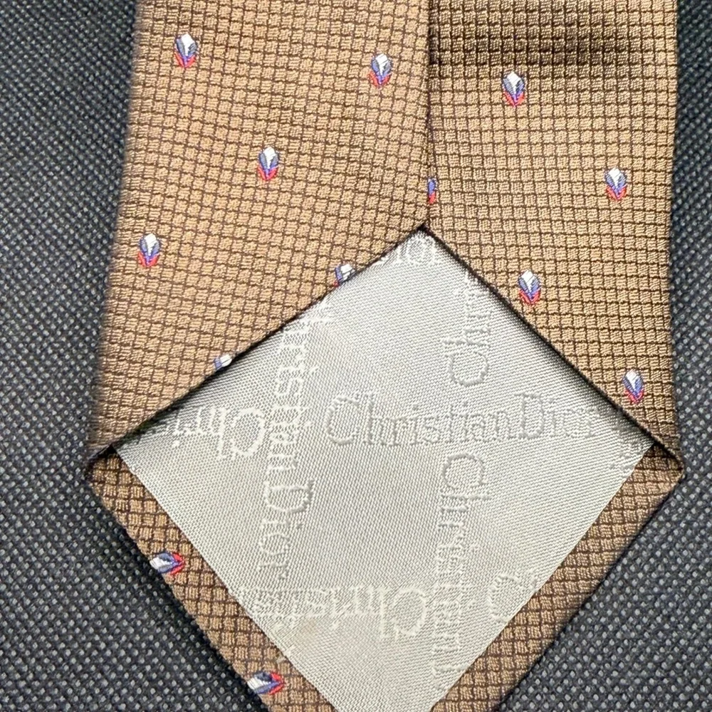 Dior note that